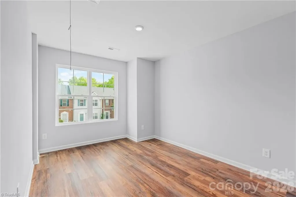 1633 Olivers Crossing Circle Winston Salem NC 27127