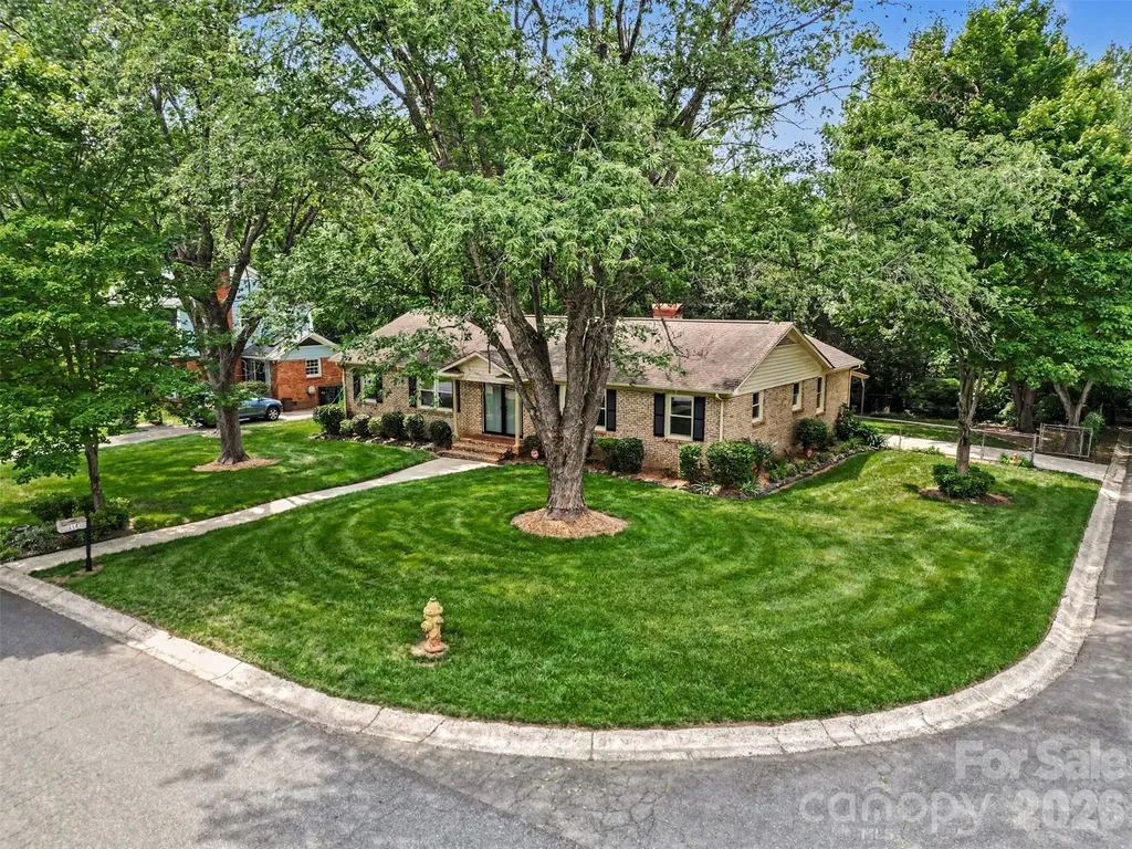 2143 Knickerbocker Drive Charlotte NC 28212