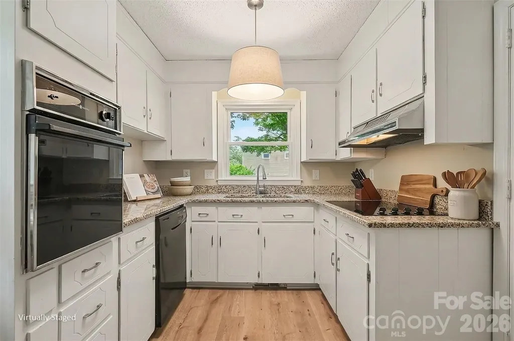 2143 Knickerbocker Drive Charlotte NC 28212