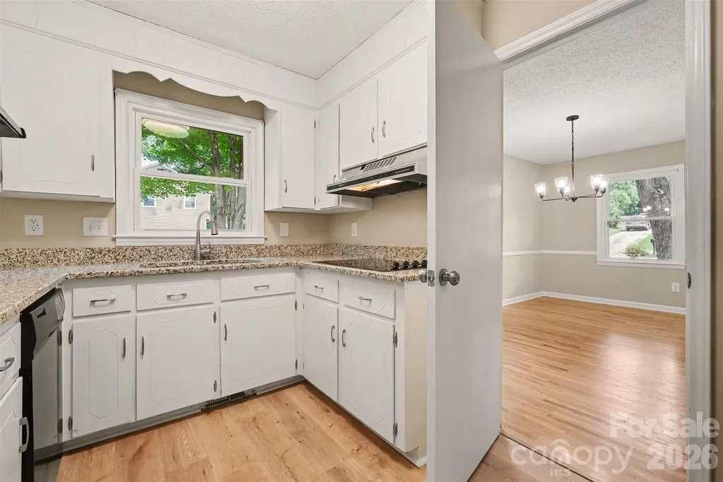2143 Knickerbocker Drive Charlotte NC 28212