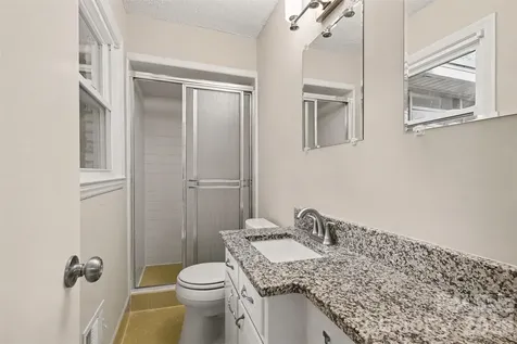 2143 Knickerbocker Drive Charlotte NC 28212