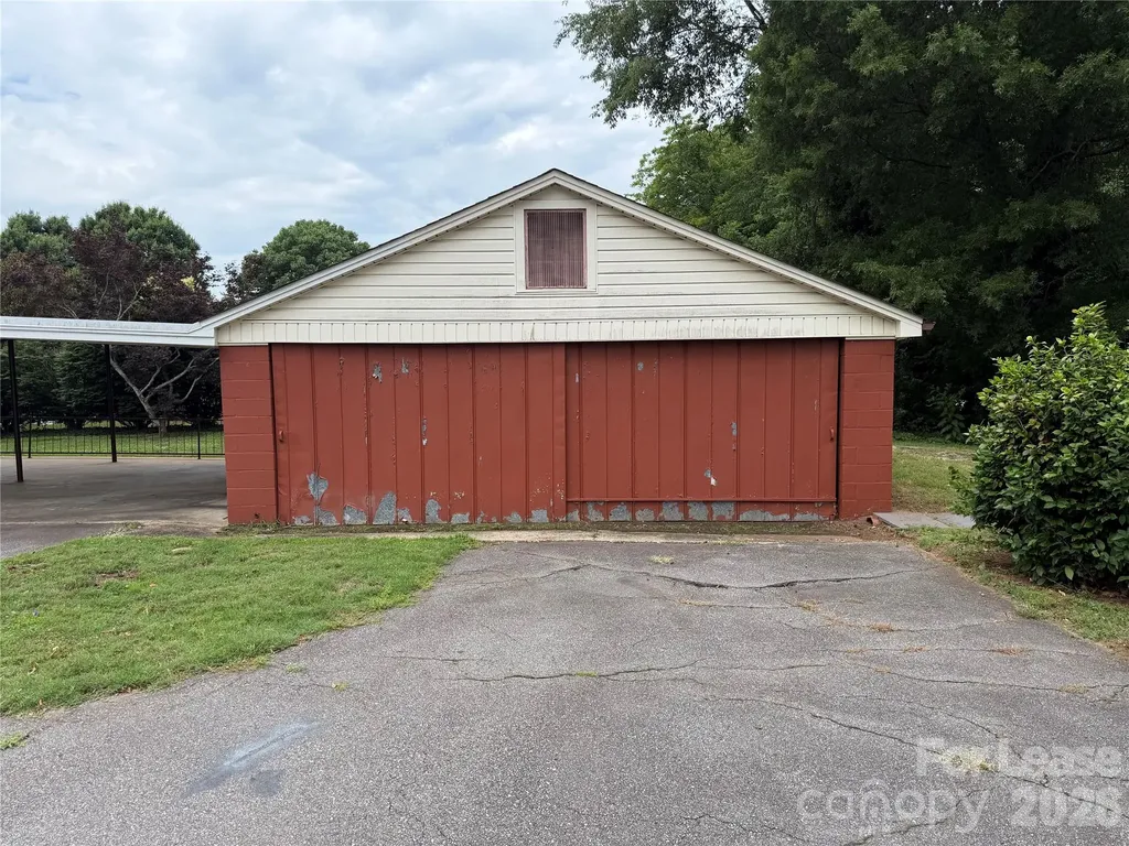 1225 Davie Avenue Statesville NC 28677
