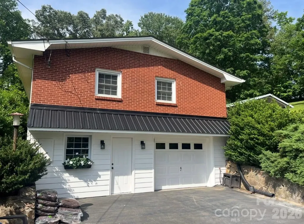 6 Greene Knoll Drive Candler NC 28715