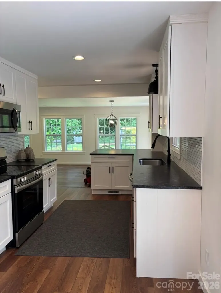 6 Greene Knoll Drive Candler NC 28715