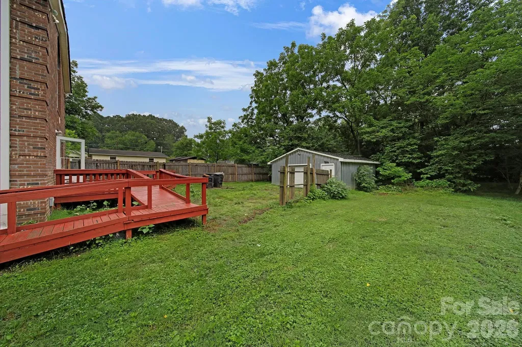 115 Lippard Street Statesville NC 28677