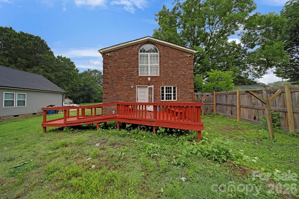 115 Lippard Street Statesville NC 28677