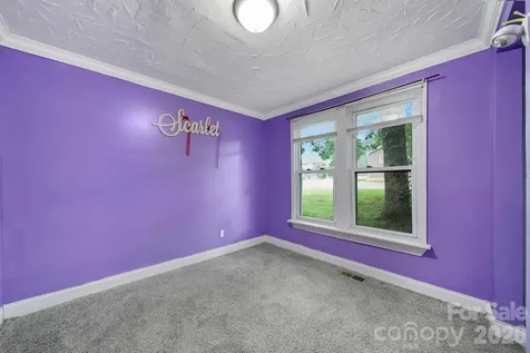 115 Lippard Street Statesville NC 28677
