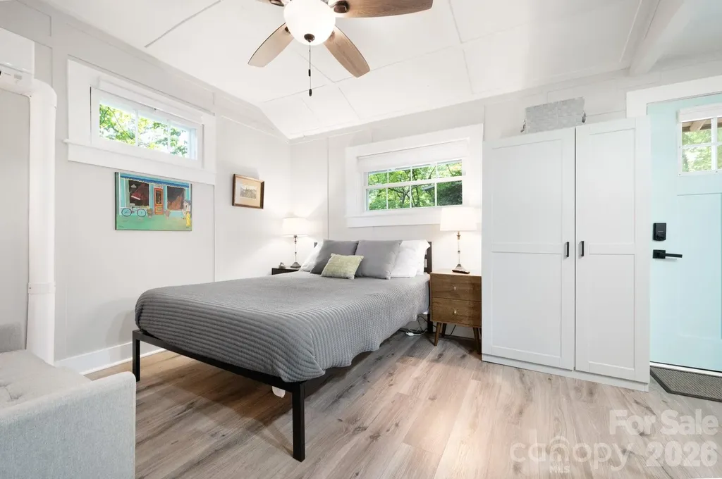 15 And 16 Cottage Drive Asheville NC 28805