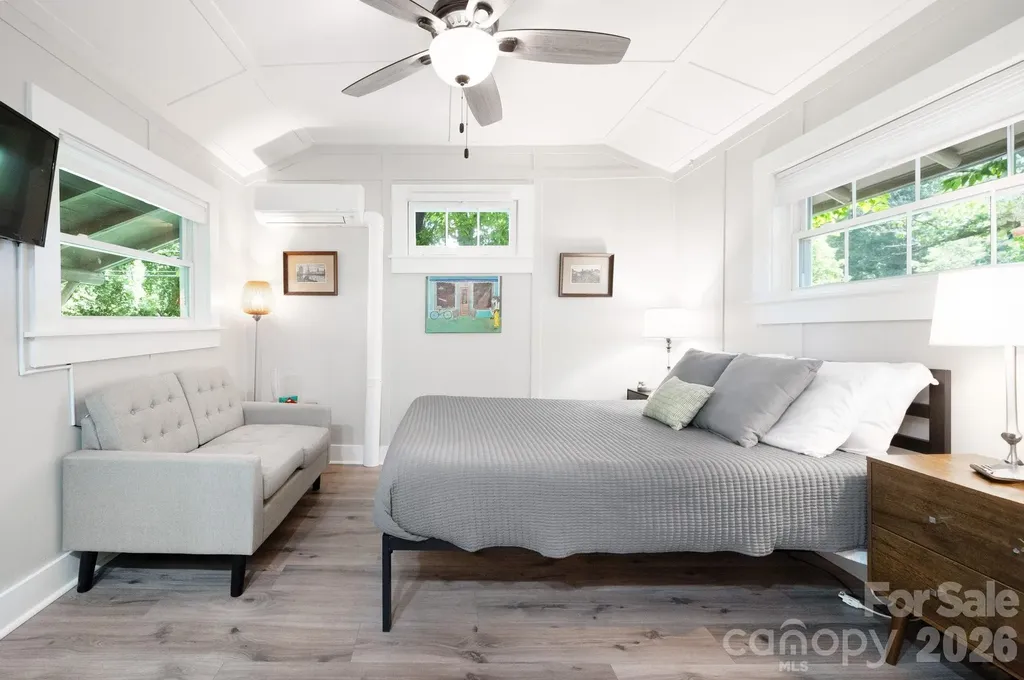 15 And 16 Cottage Drive Asheville NC 28805