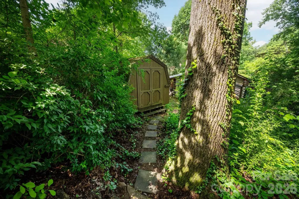 15 And 16 Cottage Drive Asheville NC 28805
