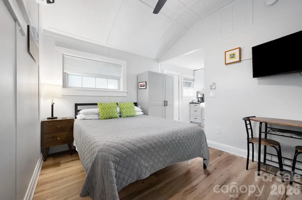 15 And 16 Cottage Drive Asheville NC 28805