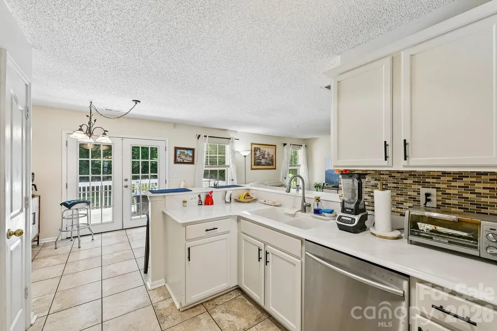 9338 Golden Pond Drive Charlotte NC 28269