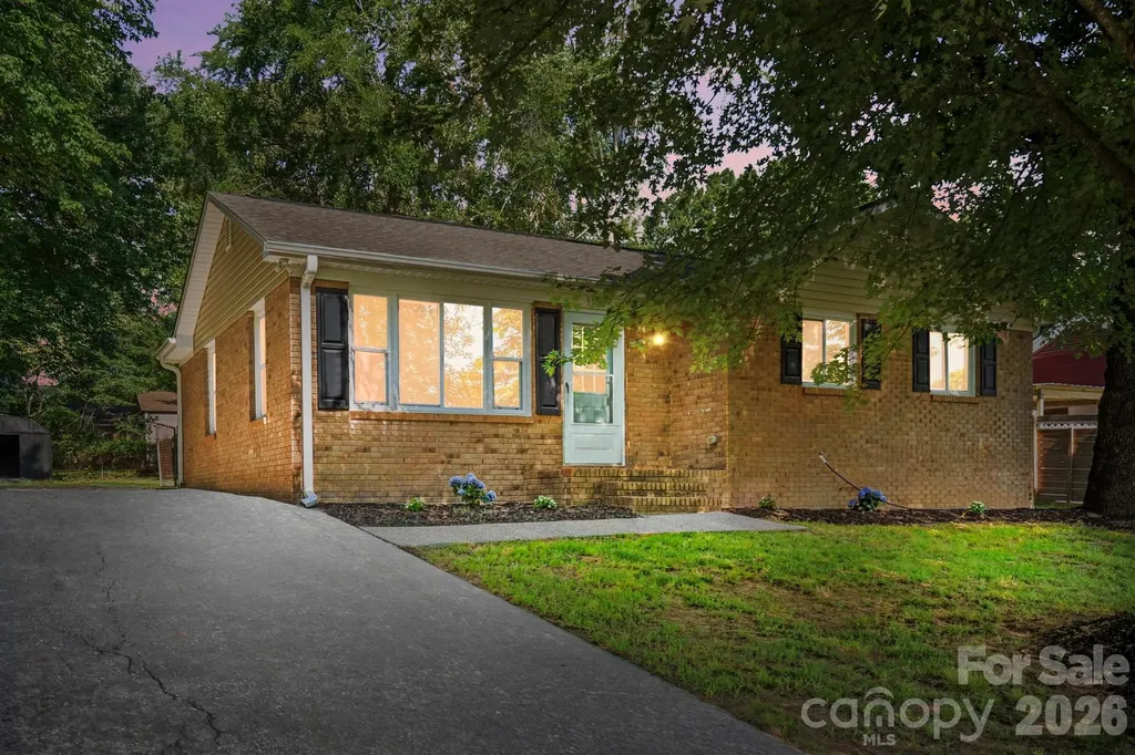 9828 Starwood Drive Charlotte NC 28215