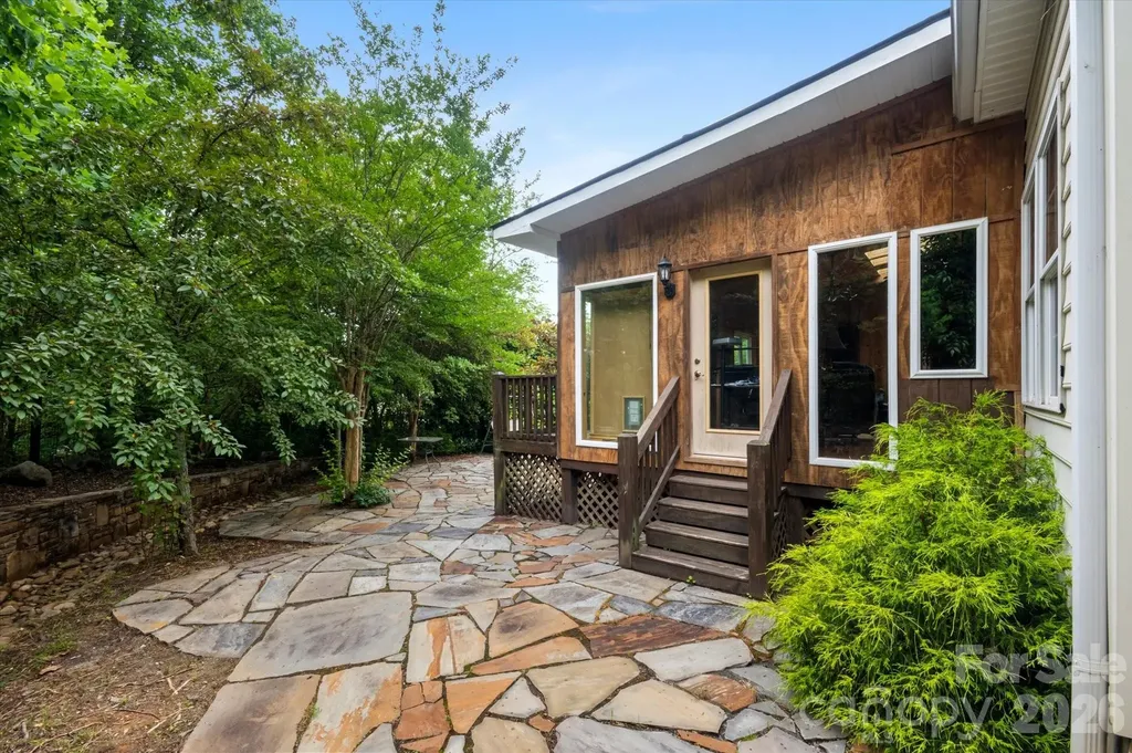 115 Barton Road Brevard NC 28712