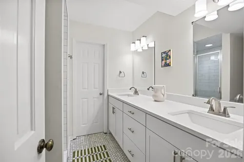 2726 Wamath Drive Charlotte NC 28210