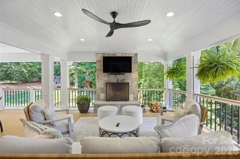 2726 Wamath Drive Charlotte NC 28210