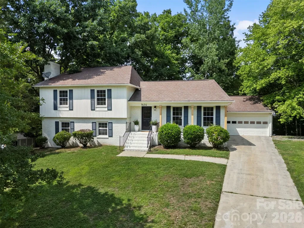 7434 Kilcullen Drive Charlotte NC 28270