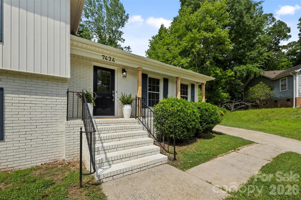 7434 Kilcullen Drive Charlotte NC 28270