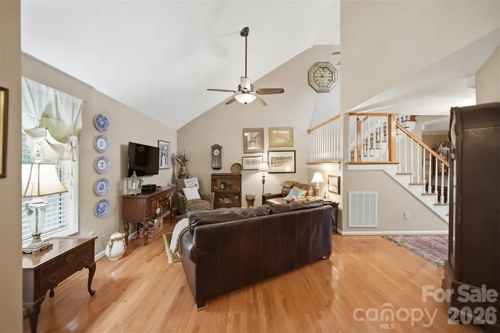 5666 Gold Creek Bay Drive Hickory NC 28601