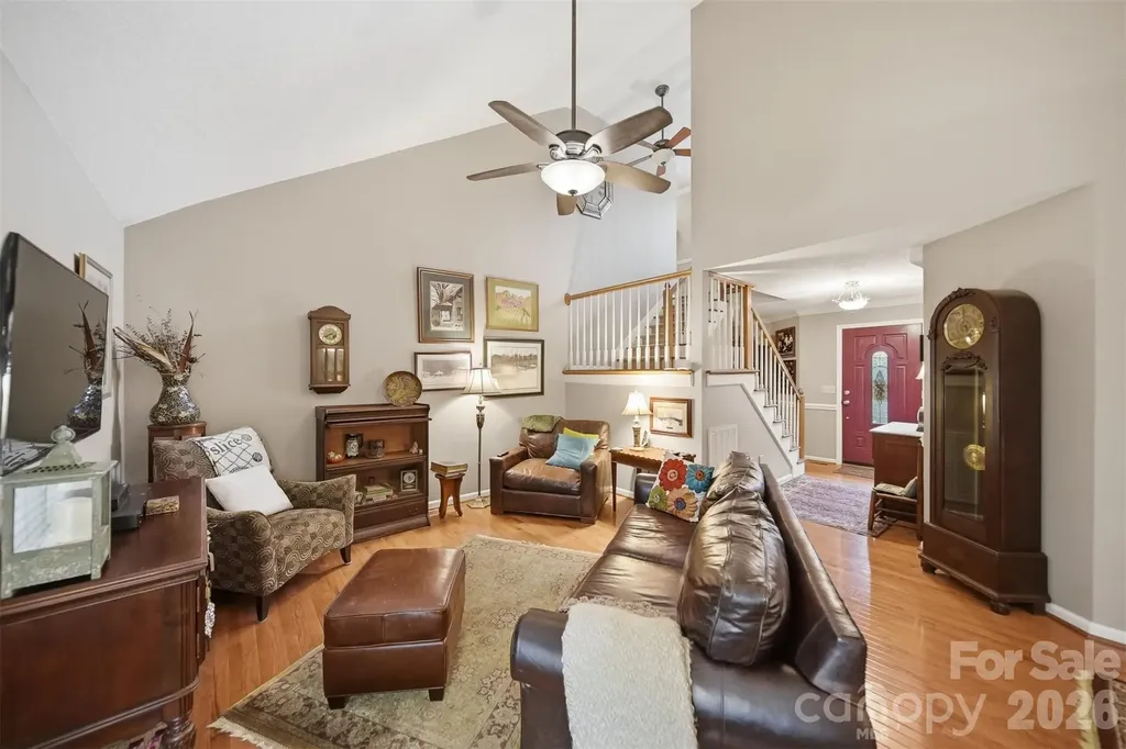 5666 Gold Creek Bay Drive Hickory NC 28601