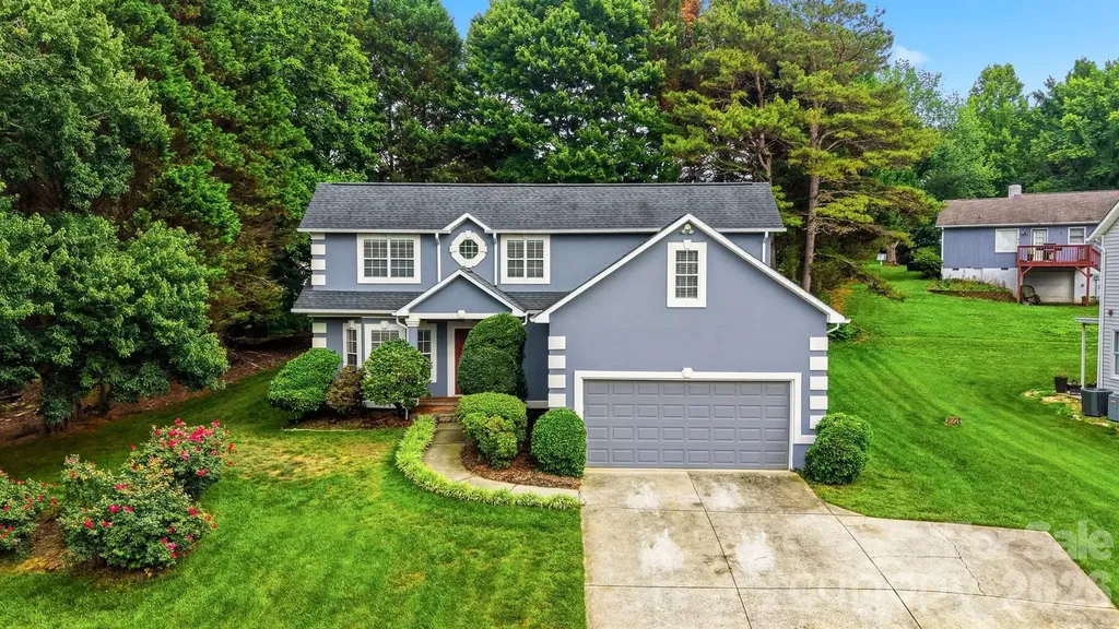 5666 Gold Creek Bay Drive Hickory NC 28601