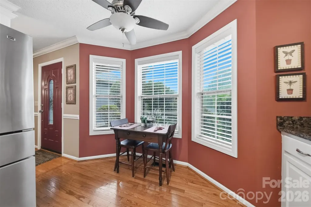 5666 Gold Creek Bay Drive Hickory NC 28601