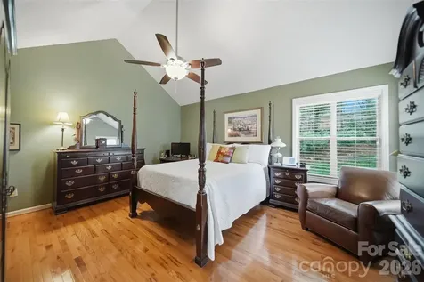 5666 Gold Creek Bay Drive Hickory NC 28601