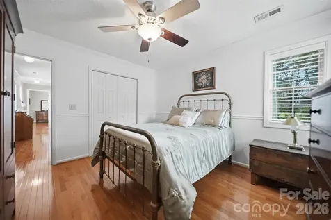 5666 Gold Creek Bay Drive Hickory NC 28601