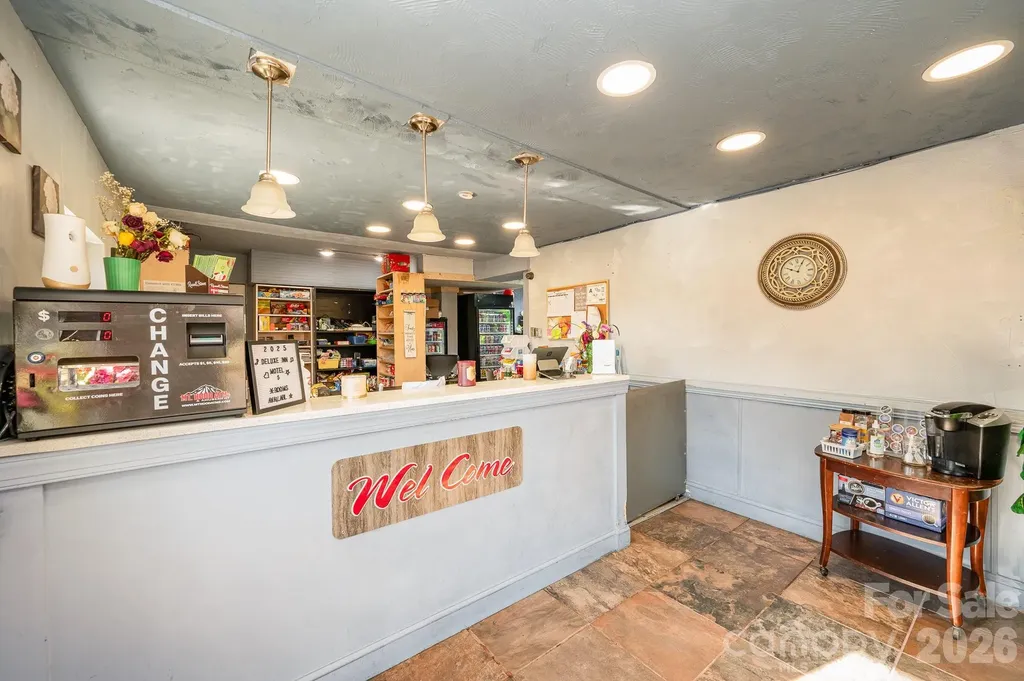 325 SW Hwy 70 Highway Hickory NC 28602