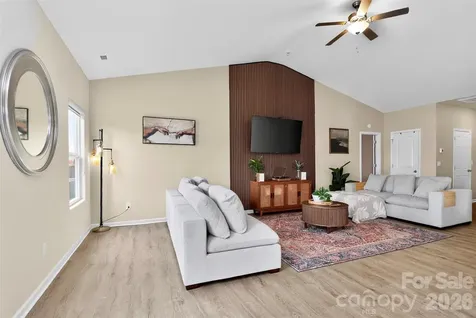 1120 Culver Spring Way Charlotte NC 28215