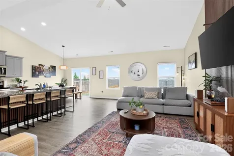 1120 Culver Spring Way Charlotte NC 28215