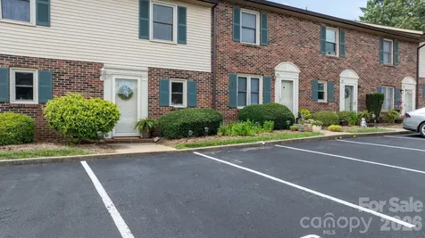 1330 5th Street NE Hickory NC 28601