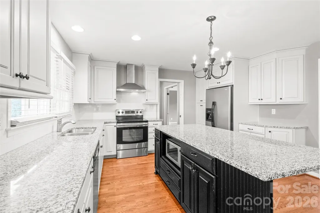 1612 Redcoat Drive Charlotte NC 28211