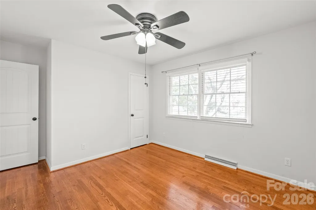 1612 Redcoat Drive Charlotte NC 28211