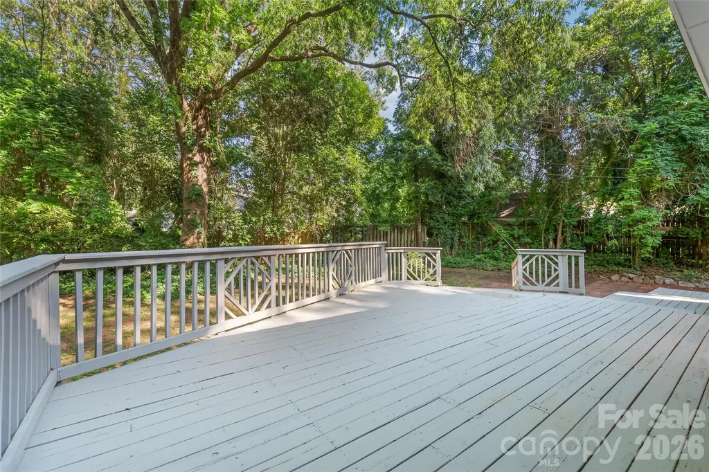 1612 Redcoat Drive Charlotte NC 28211