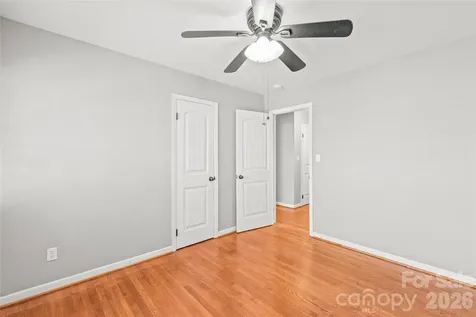 1612 Redcoat Drive Charlotte NC 28211