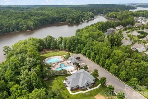 4522 Bright Road Charlotte NC 28214