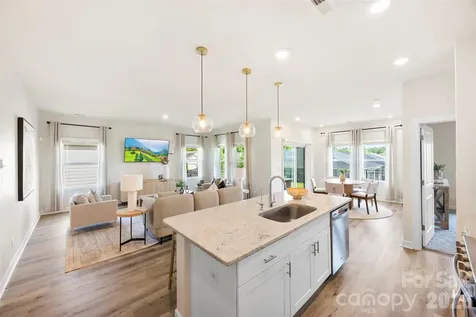 4522 Bright Road Charlotte NC 28214