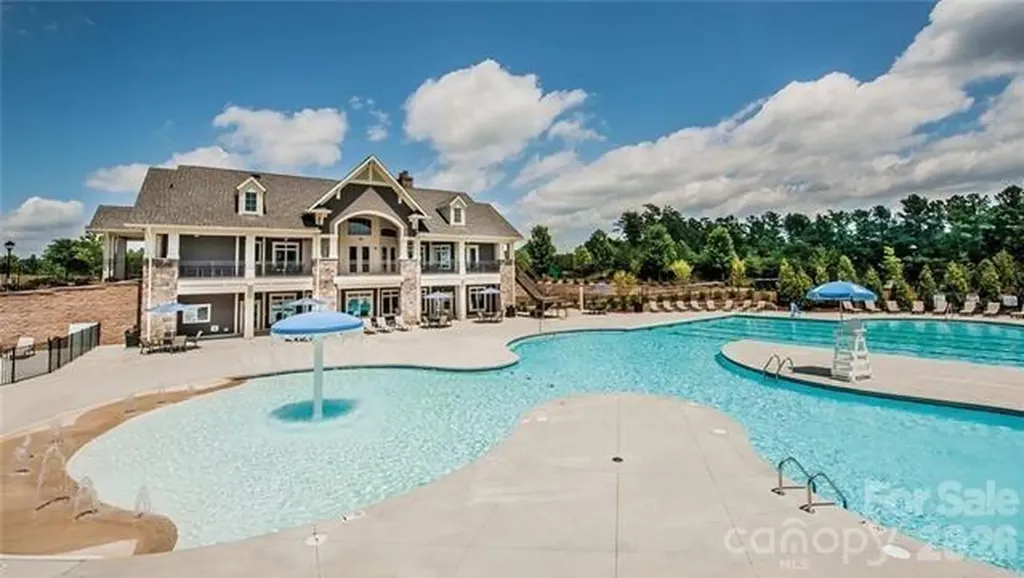 9609 Spurwig Court Charlotte NC 28278