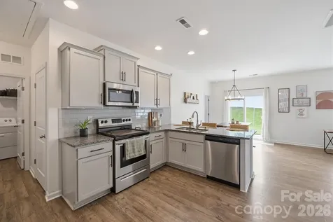 7004 Branch Fork Road Charlotte NC 28215