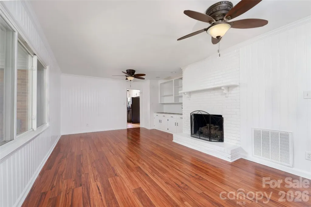 1025 S Magnolia Street Mooresville NC 28115