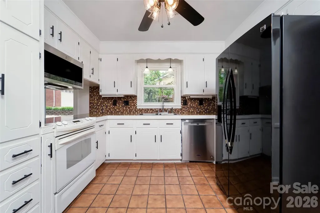 1025 S Magnolia Street Mooresville NC 28115