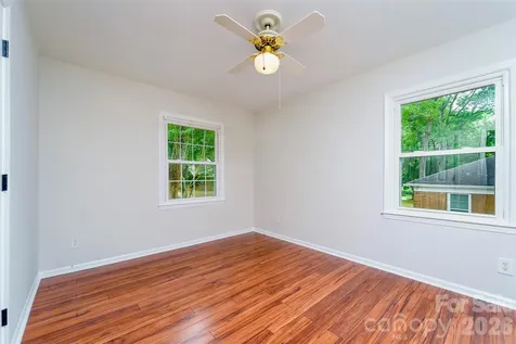 1025 S Magnolia Street Mooresville NC 28115