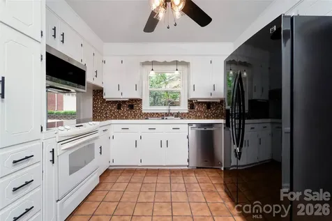 1025 S Magnolia Street Mooresville NC 28115