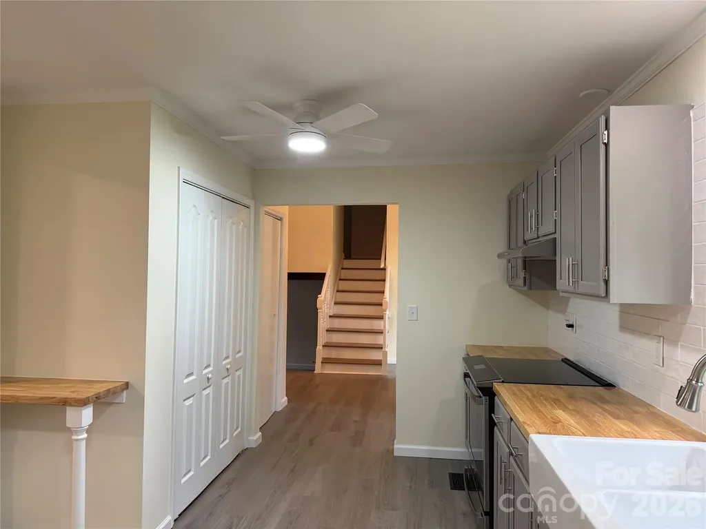 32 Mayfair Drive Candler NC 28715