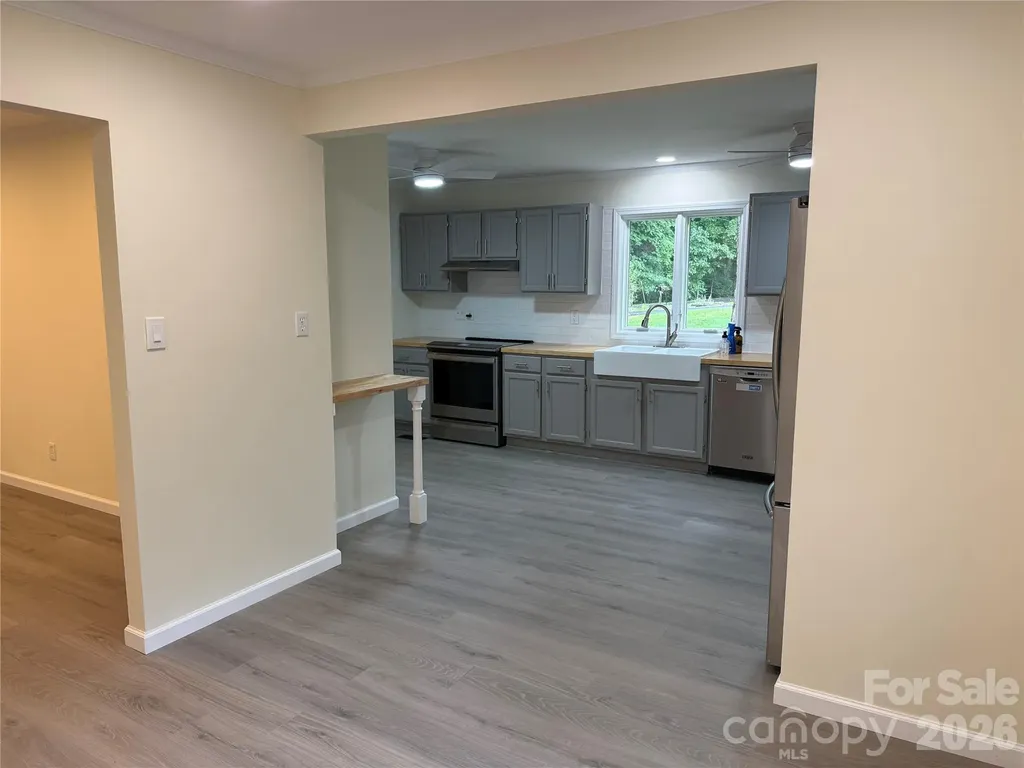 32 Mayfair Drive Candler NC 28715