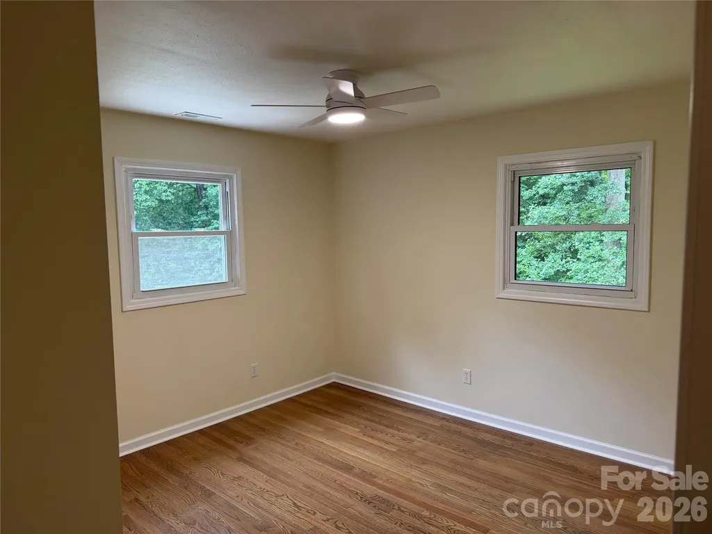 32 Mayfair Drive Candler NC 28715