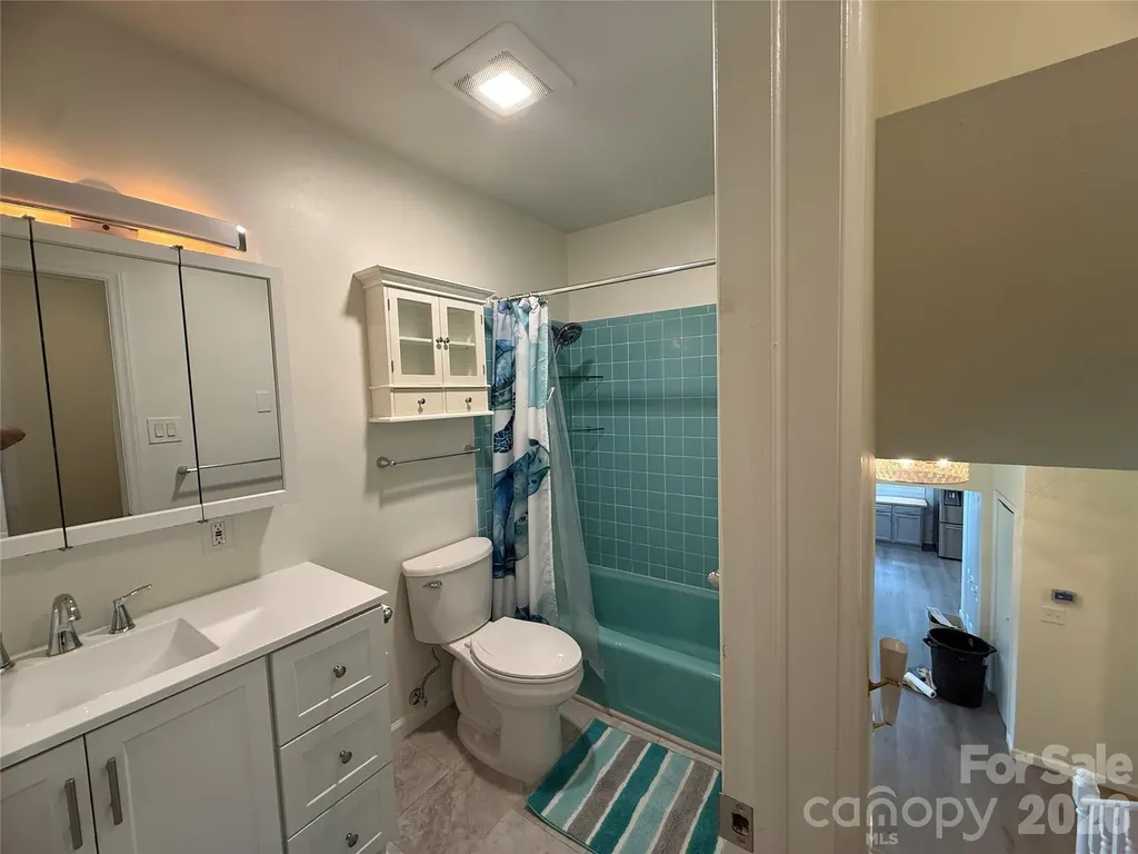 32 Mayfair Drive Candler NC 28715