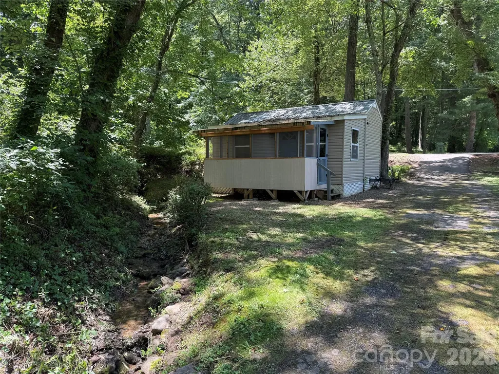 32 Mayfair Drive Candler NC 28715