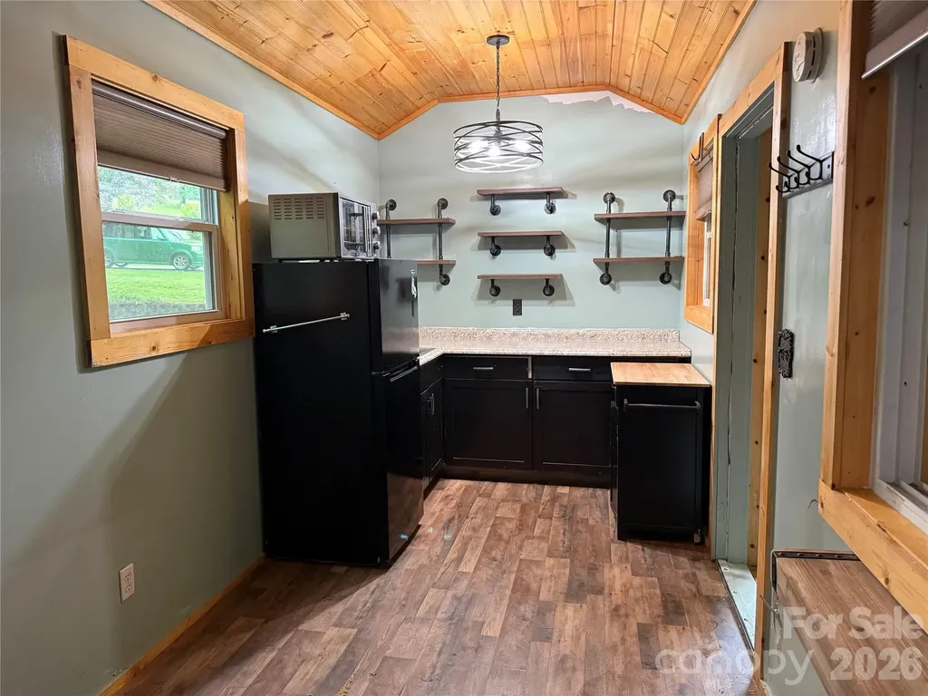 32 Mayfair Drive Candler NC 28715